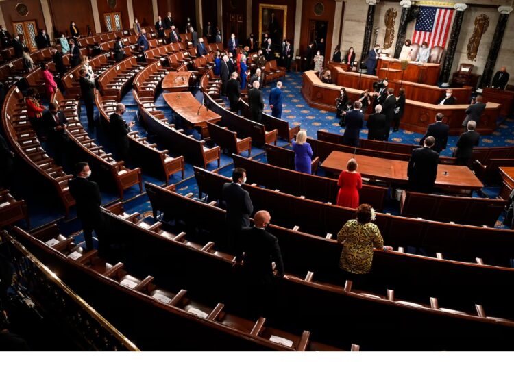 Aliados de Trump en el congreso impulsan ley que avala negociaciones que buscan comprar a Groenlandia