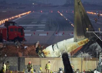 El Gobierno de Corea del Sur indicó que las cajas negras del avión de Jeju Air dejaron de funcionar antes de estrellarse