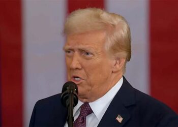 Donald Trump anuncia explotación petrolera masiva por ser un «recurso esencial energético»