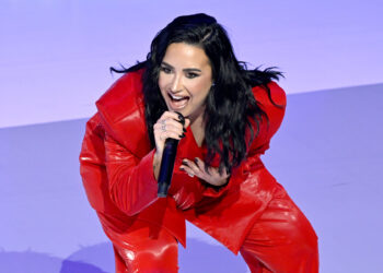 Demi Lovato envía un sentido mensaje de apoyo a la comunidad transexual y no binaria