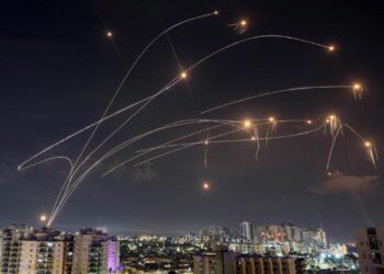 Trump ordena construir un escudo antimisiles para EE.UU. inspirado en la “Cúpula de Hierro” israelí