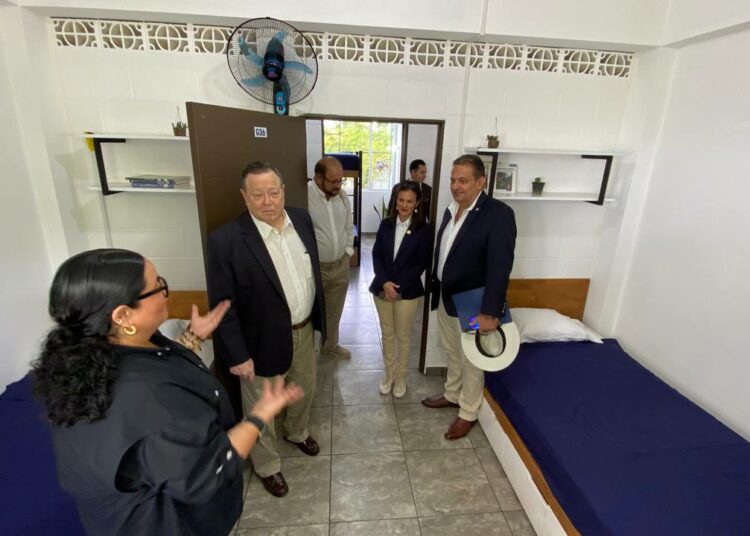 Trabajo articulado entre El Salvador y EEUU logra la entrega de edificios dormitorios en la Escuela Nacional de Agricultura