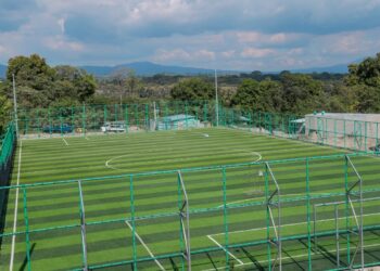 Avanza la construcción de polideportivo en Cantón Tobalón, San Juan Talpa