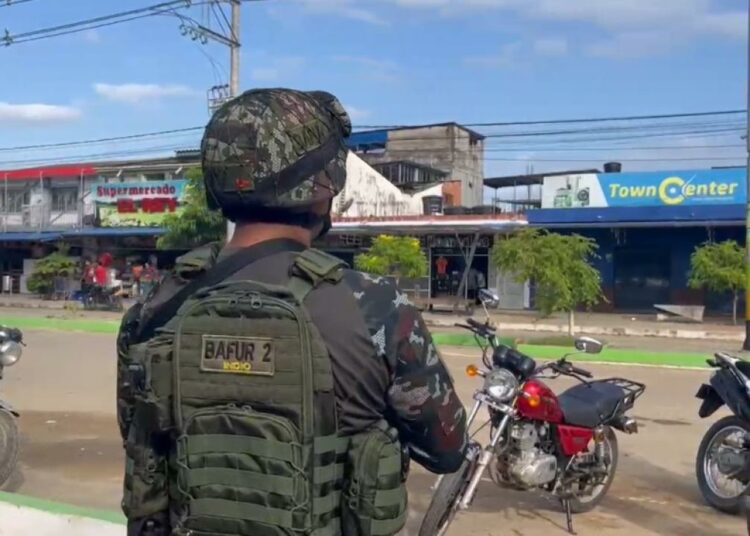 Colombia reactiva órdenes de captura a negociadores del ELN