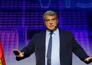 Laporta no se plantea dimitir ante la exigencia de la oposición