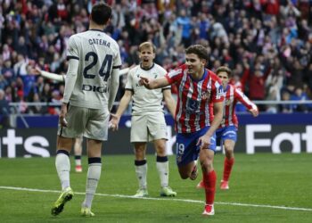 Con gol de Julián Álvarez, Atlético de Madrid ganó y quedó como único puntero de La Liga de España