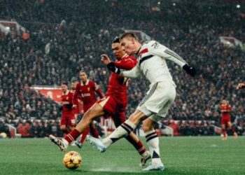 Liverpool y Manchester United empatan 2-2 en un partidazo