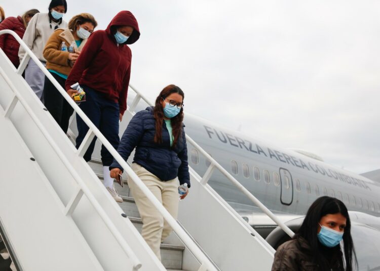 EEUU hará redadas contra migrantes en 3 ciudades cada semana