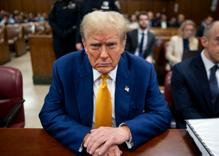 Trump pierde intento de retrasar sentencia del caso del pago a actriz porno mientras apela