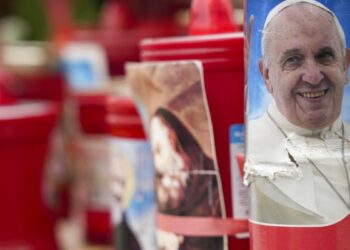 El papa sigue en recuperación, con cuadro clínico «complejo»