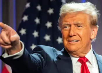 Un juez allanó el camino al plan de Donald Trump de reducir la fuerza laboral federal