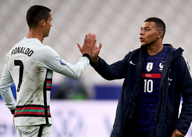 Cristiano Ronaldo advierte al Real Madrid sobre Mbappé y destaca que «Kylian no sabe jugar de delantero»