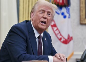 Trump ordena eliminar pauta con medios como la BBC