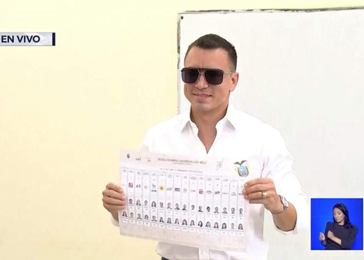 Elecciones en Ecuador: el presidente Daniel Noboa votó en medio de un fuerte dispositivo de seguridad