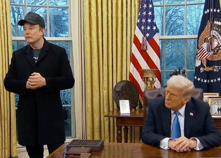 Abren investigación a empleados federales en EEUU