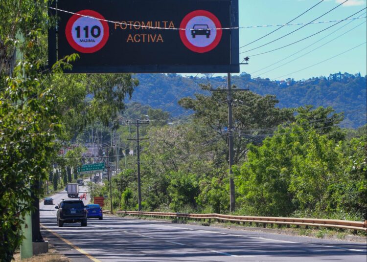 Sistema de fotomultas será instalado en carretera al Puerto de La Libertad; este concluirá a finales de febrero