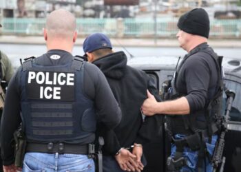 Filtran presunto plan del ICE para operativos contra migrantes en Los Ángeles