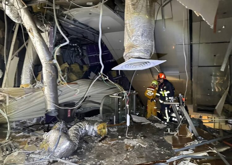 Al menos cuatro muertos y siete heridos por una explosión en una cadena de almacenes al oeste de Taiwán