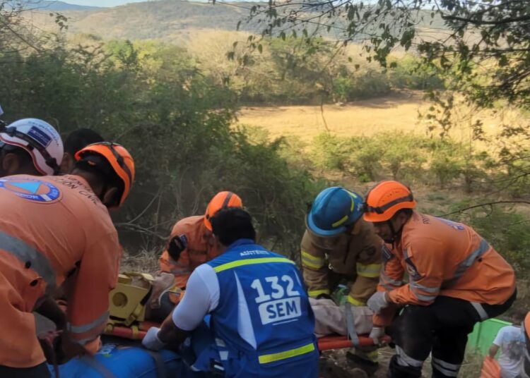 Protección Civil actualiza número de lesionados en accidente de San Vicente