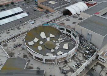 Al menos 4 muertos y 78 heridos en Perú al desplomarse el techo de un centro comercial