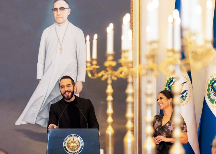 Nayib Bukele se mantiene como el presidente con mayor aprobación en América, según Mitofsky