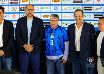 Hernan Dario Gómez como DT de la Selección de El Salvador : «Lucho por ir al Mundial, lo vamos a luchar»