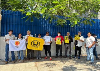 Eugenio Chicas enfrenta audiencia por enriquecimiento ilícito mientras simpatizantes exigen su liberación