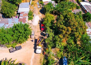 Instalan nuevos servicios de alumbrado en colonia La Fortuna de Santa Ana Centro