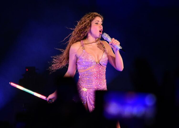 Shakira desata locura y hace vibrar a su natal Barranquilla