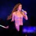 Shakira desata locura y hace vibrar a su natal Barranquilla