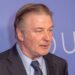 Alec Baldwin sufre de estrés postraumático tras la tragedia en el rodaje de ‘Rust’, asegura su esposa