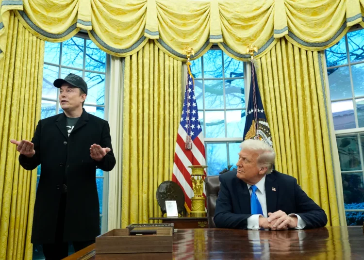 Musk pagará USD 10 millones a Trump por vetarlo de X