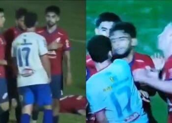 (VIDEO) El golpe de nocaut en medio de un partido de fútbol en Uruguay