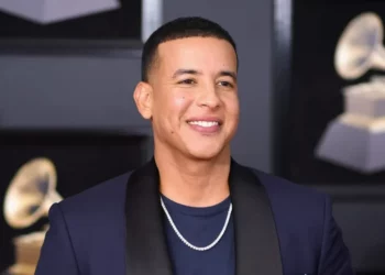Daddy Yankee regresa a El Salvador, pero como el predicador Hermano Raymond Ayala