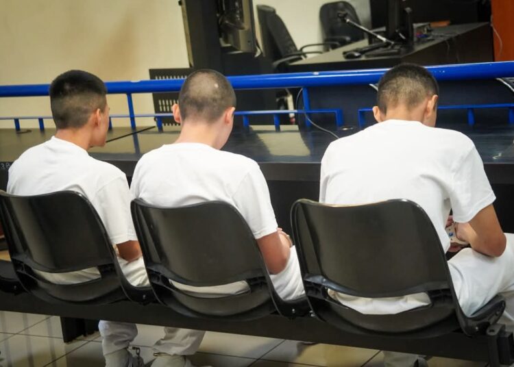 Condena ejemplar: 225 años de cárcel a pandilleros de la MS en El Salvador