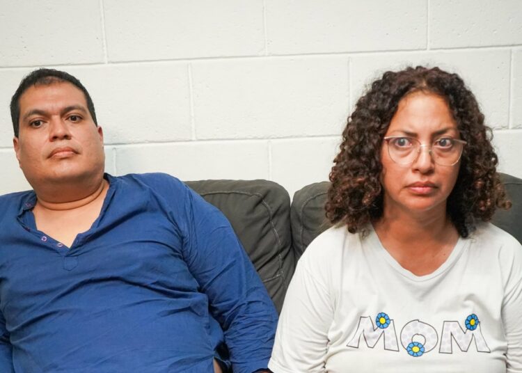 Capturan a 10 personas por fraude financiero y lavado de dinero