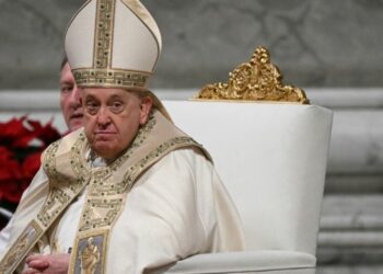 Papa Francisco recibe oxigenoterapia; su estado de salud es aún delicado