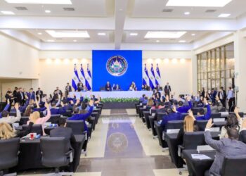 Eliminan deuda política en El Salvador; partidos políticos ya no recibirán fondos públicos