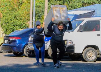 Alcaldía de San Salvador Oeste limpia calles de las comunidades