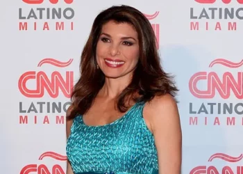 Reconocida periodista internacional destaca Plan Cero Ocio salvadoreño