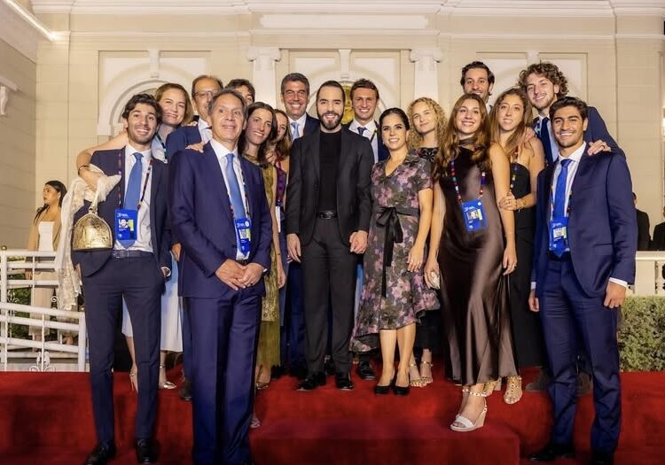 Presidente Bukele recibe importantes líderes latinoamericanos en el “Encuentro Empresarial Padres e Hijos 2025”