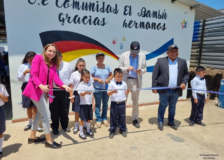 Embajada alemana en El Salvador aclara información sobre cierre de escuela