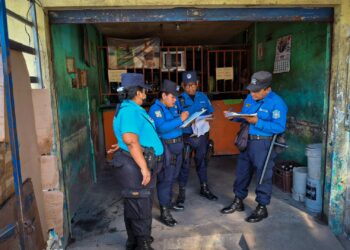 Clausuran salas de juegos y cantinas ilegales en el Centro Histórico de San Salvador