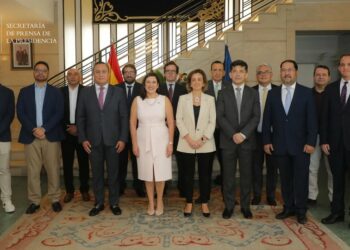 Empresarios españoles muestran su interés por invertir en El Salvador, atraídos por la seguridad jurídica del país