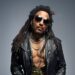 Lenny Kravitz se esfuerza ‘muchísimo’ para parecer más joven de lo que es