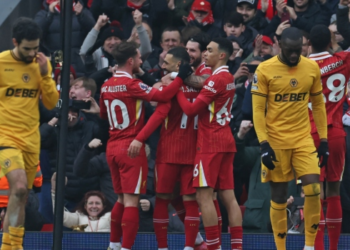 Victoria de Liverpool sobre Wolverhampton por 2-1