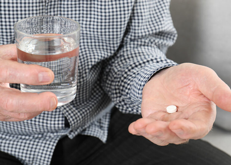 Millones de personas toman aspirina sin conocer sus riesgos