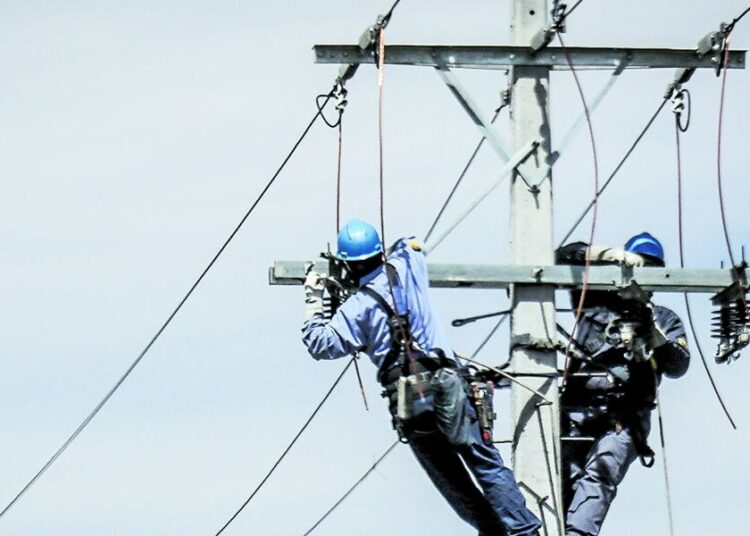 Millones de personas están sin electricidad y varios servicios básicos están afectados en Chile