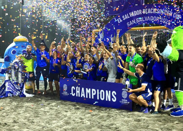 El Salvador y Portugal arrasaron con los premios en la Beach Soccer Cup 2025