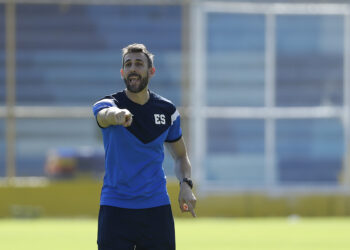 El español David Dóniga deja de ser el técnico de El Salvador